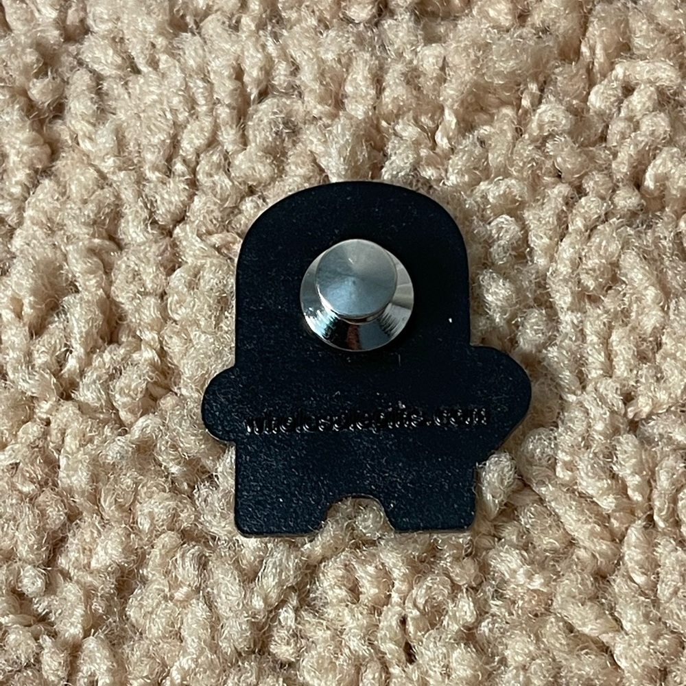 Amazon pin - Picture 2 of 2